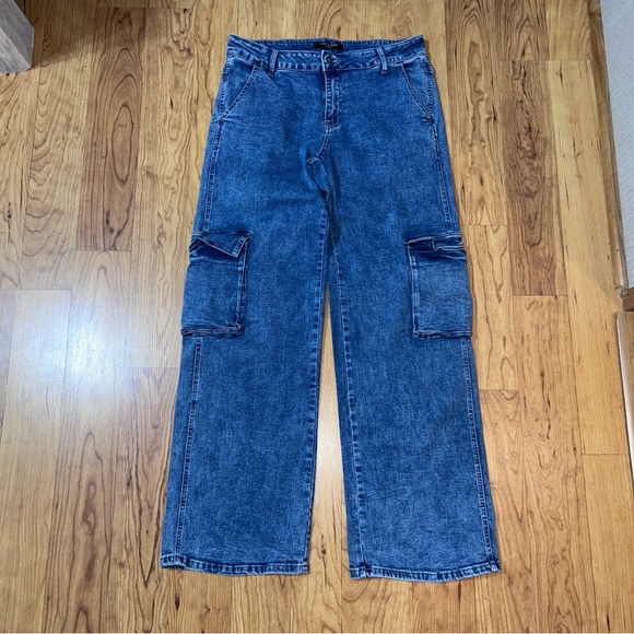Fire and Rain Wide Leg Cargo Jeans - Picture 3 of 10